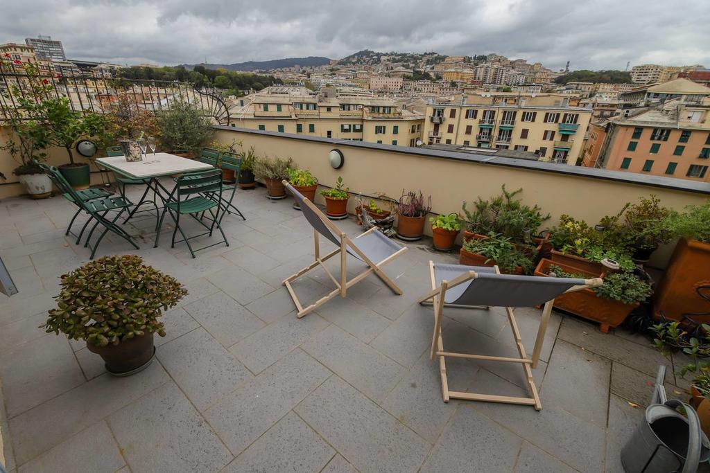 Altido Apt For 3 With Rooftop Balcony And Lovely Cityview Genoa Ngoại thất bức ảnh