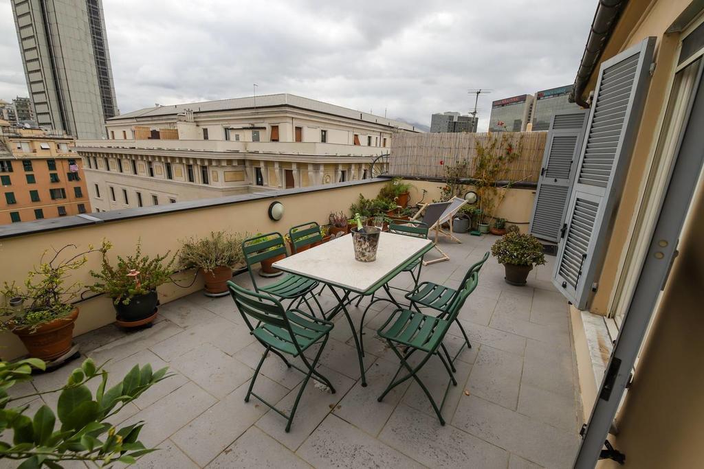 Altido Apt For 3 With Rooftop Balcony And Lovely Cityview Genoa Ngoại thất bức ảnh